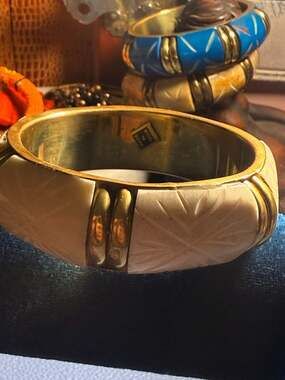Vintage India Carved Bone and Brass Starburst Bangle Bracelet